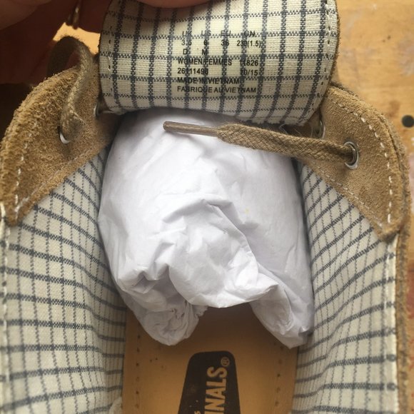 Clarks Desert Boots NEW - US6 /UK 3.5 - run small - Picture 4 of 4
